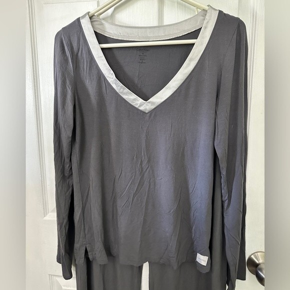 Calvin Klein Essentials in Grey with Satin Trim Long Sleeve Top and Bottom Set * - Picture 3 of 12